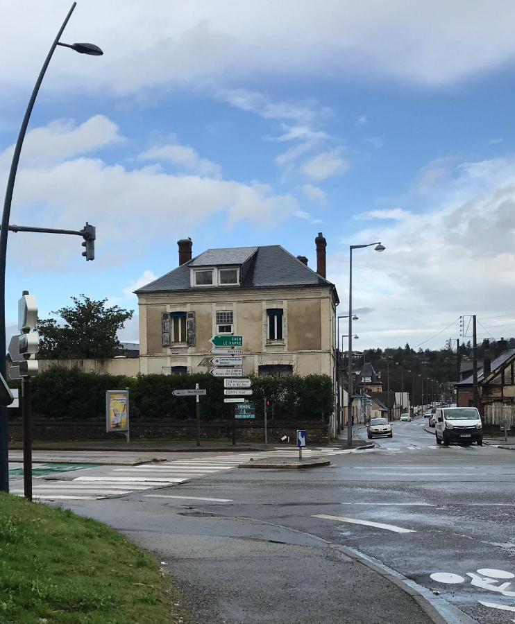 Apartment T2 Sweet Gare Wifi Parking Evreux